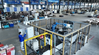 智能驅(qū)動，智造未來 黃山汽車零部件企業(yè)生產(chǎn)忙，機器人研發(fā)引領(lǐng)產(chǎn)業(yè)升級