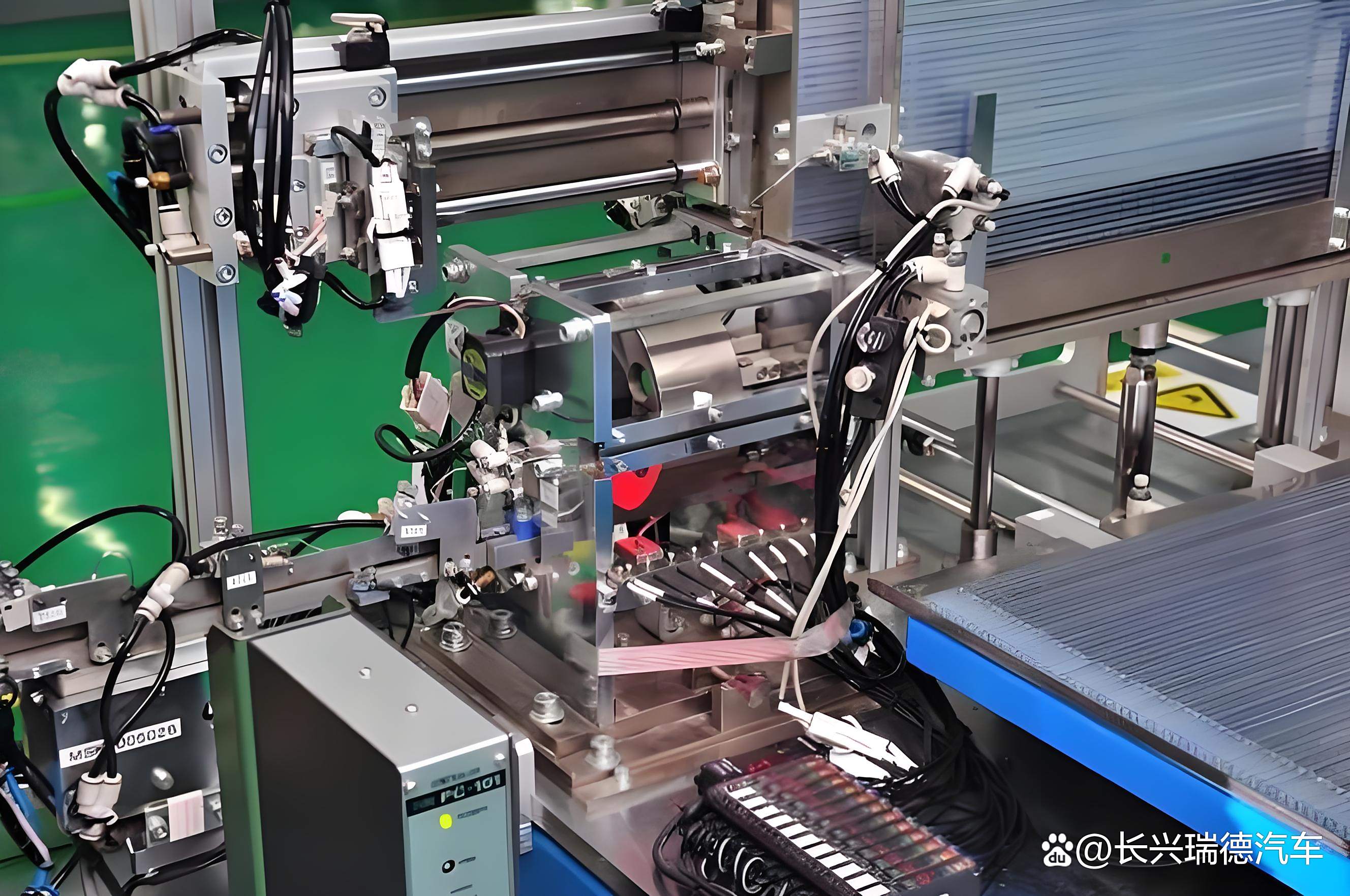 蘇州電子與汽車產(chǎn)業(yè) 非標(biāo)自動(dòng)化設(shè)備升級(jí)改造破解生產(chǎn)難題，機(jī)器人研發(fā)引領(lǐng)智造新篇